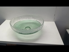 Glasbehälter mit glatter Oberfläche mit zentraler Abflusslage