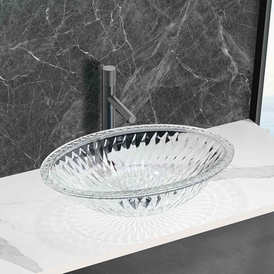 Elegante Waschbecken mit glatter Oberfläche, modern und funktional